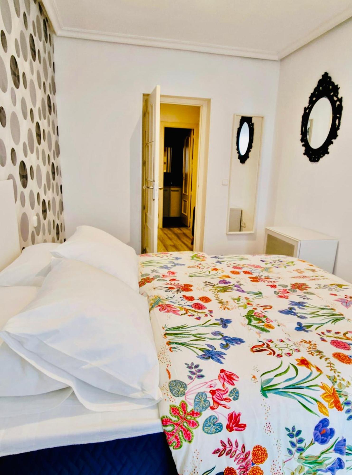Apartamento En Pleno Centro De - Gran Via - Callao - Sol